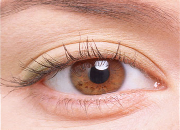 Infrarot-Kontaktlinsen für braune Augen